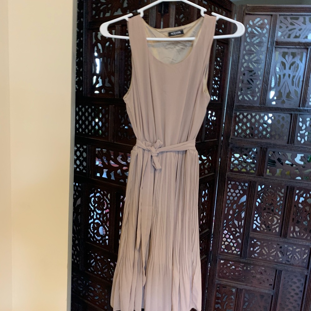 ACEVOG CREAM DRESS 👗 LARGE JUNIORS SIZE